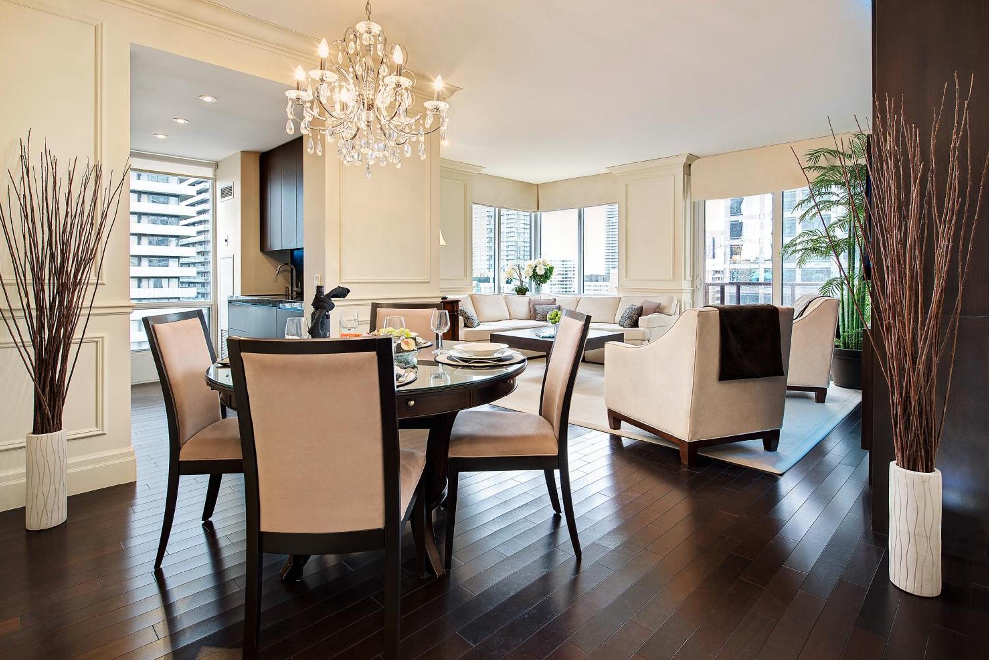 Sky Suites Yorkville Toronto Exteriör bild