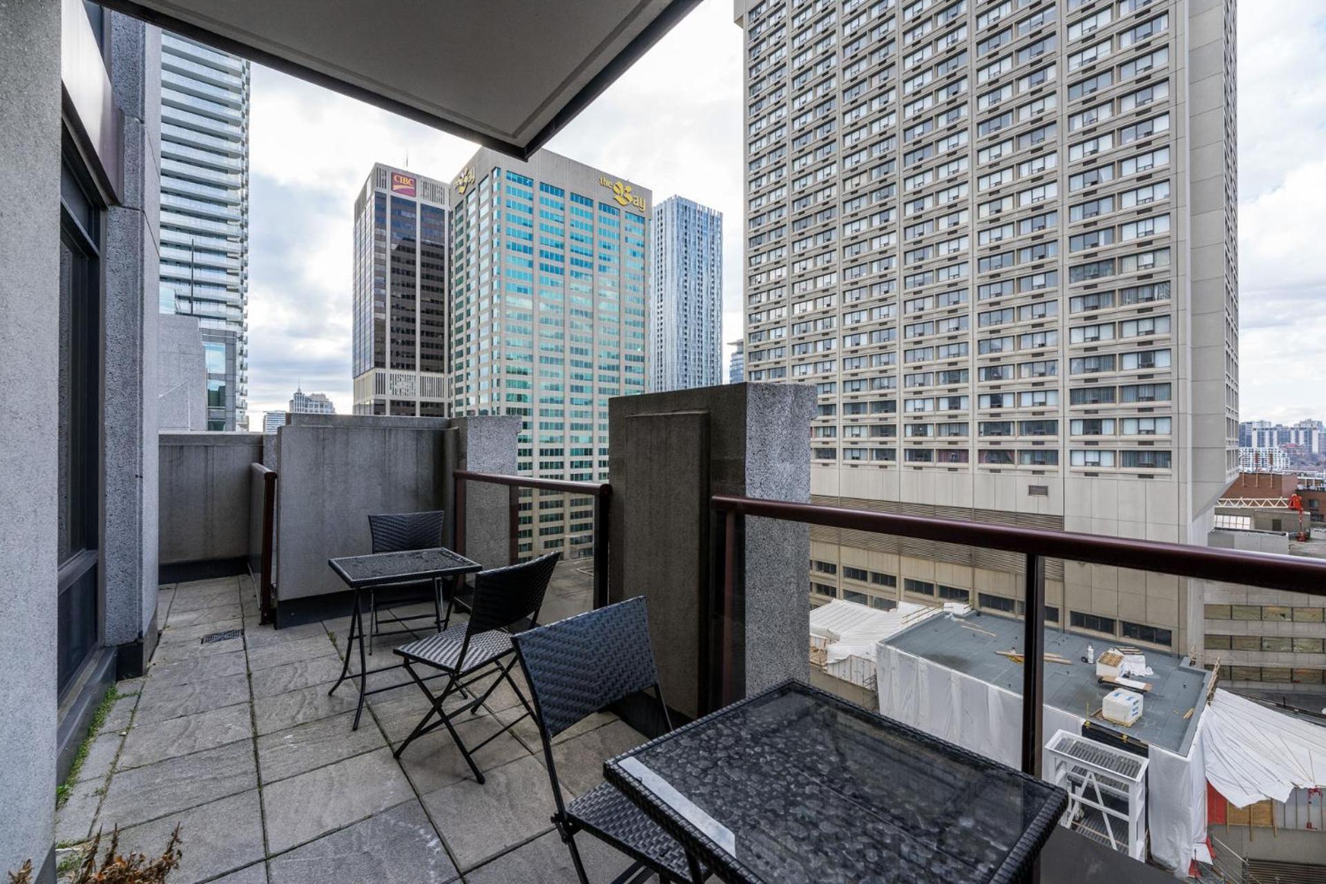 Sky Suites Yorkville Toronto Exteriör bild